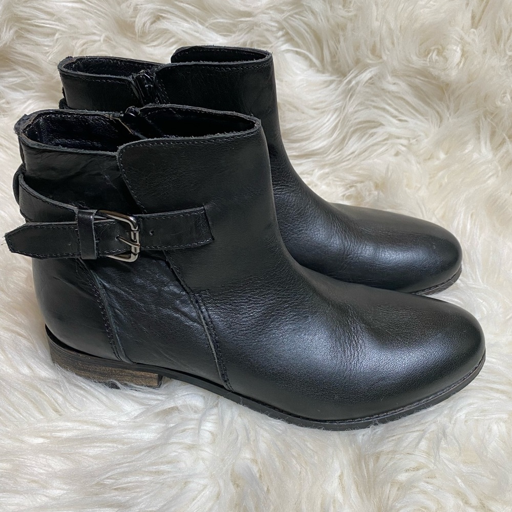 Rebels Black Leather Booties w/ Buckle detail Size 8